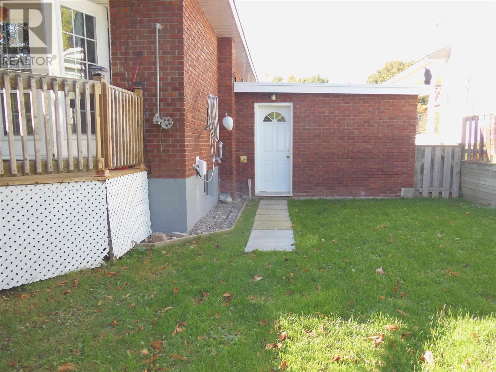 130 McGregor AVE - 38
