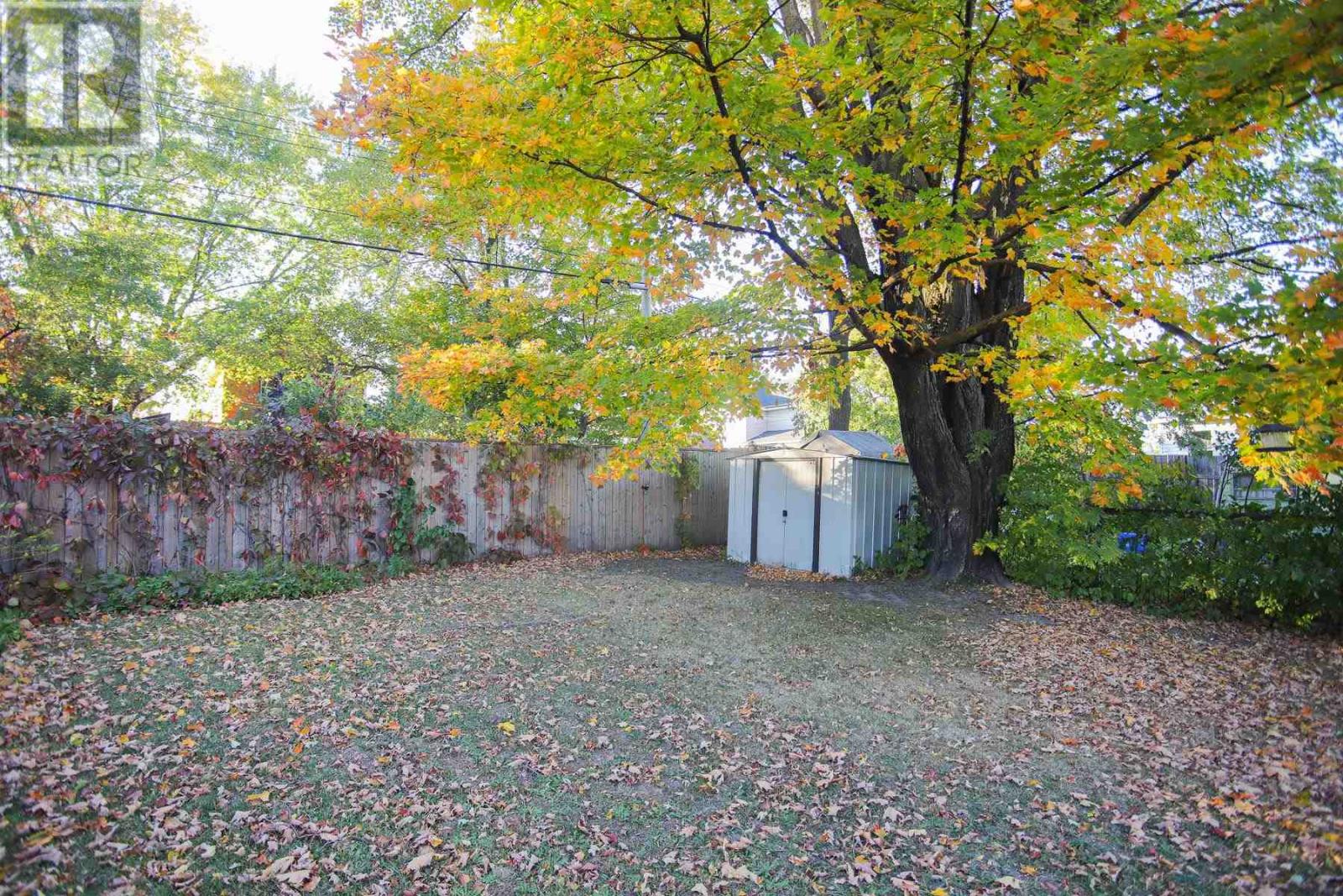 253 St. James ST - 30