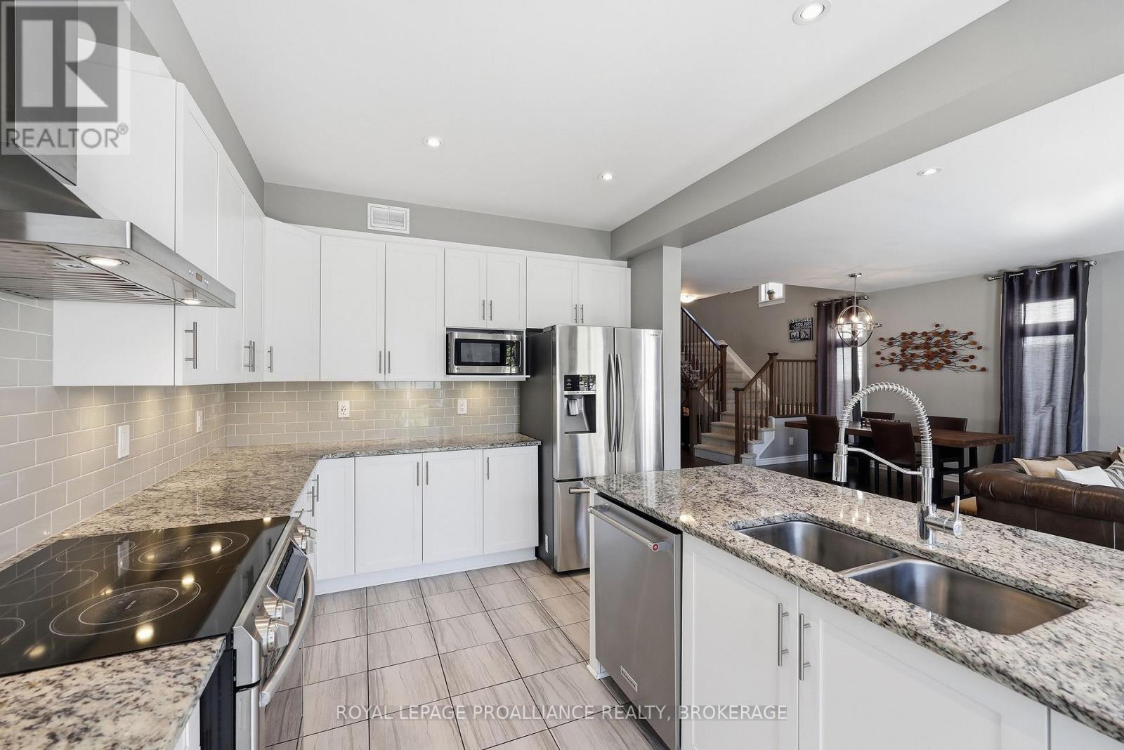 1369 WATERSIDE WAY, Kingston (Kingston East (Incl Barret Crt)) — photo 12