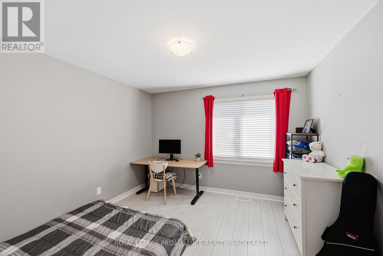1369 WATERSIDE WAY - Image 25