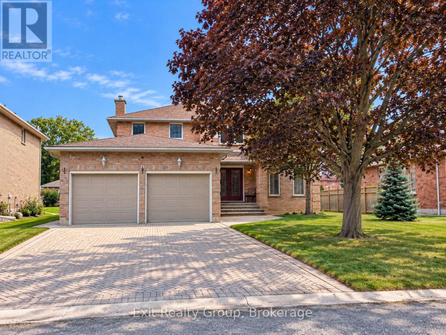 17 Bridlewood Lane, Quinte West, ON