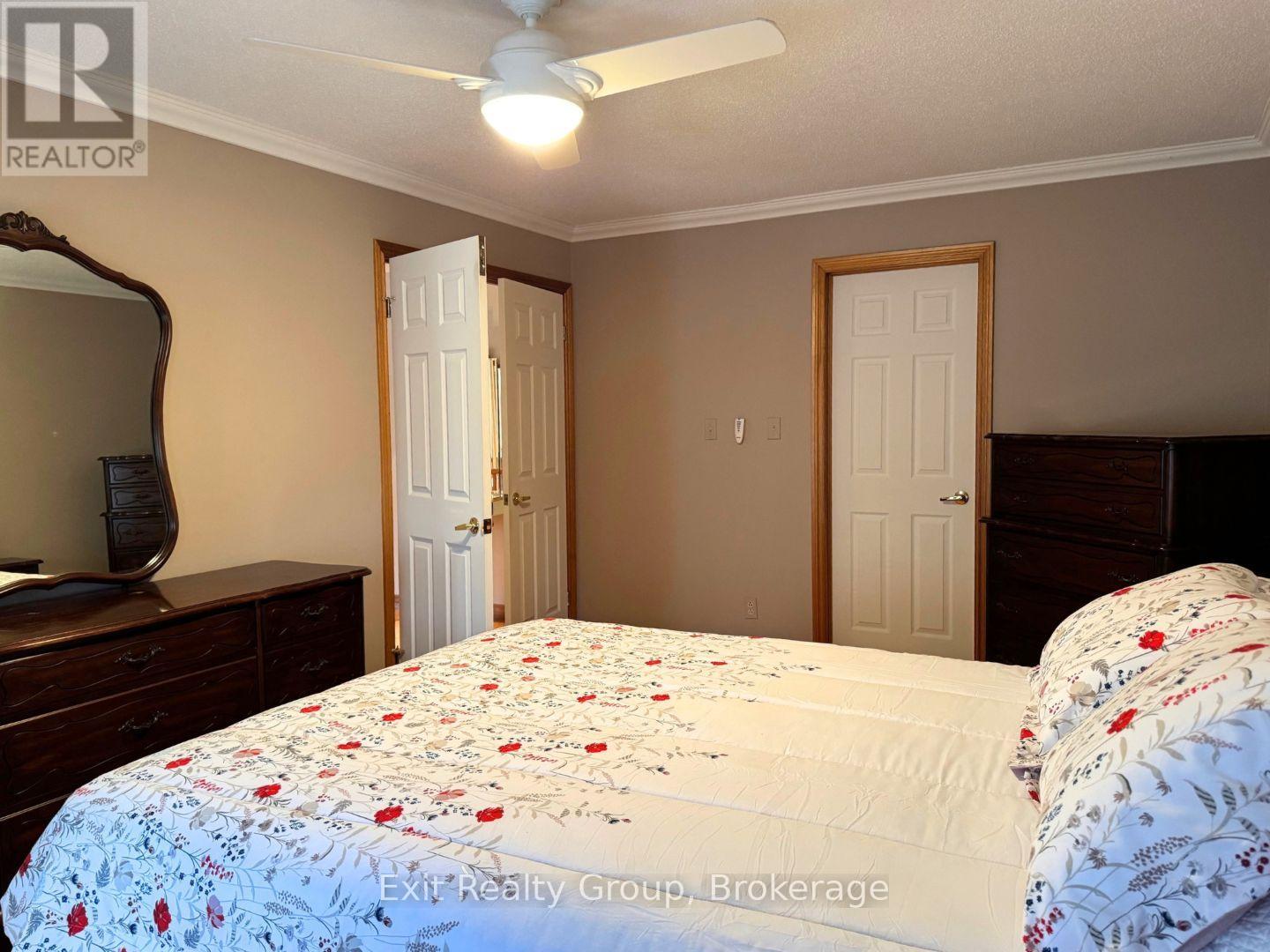 17 BRIDLEWOOD LANE - 32