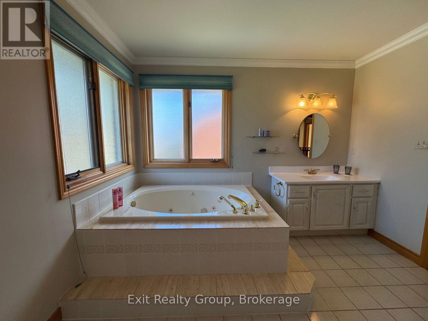 17 BRIDLEWOOD LANE - 33