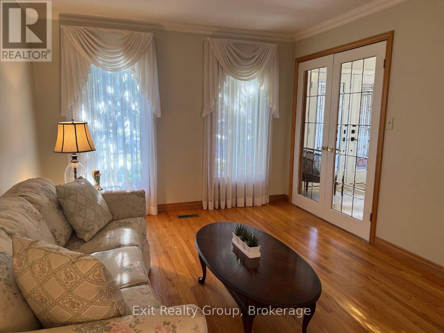 17 Bridlewood Lane, Quinte West, ON photo 8