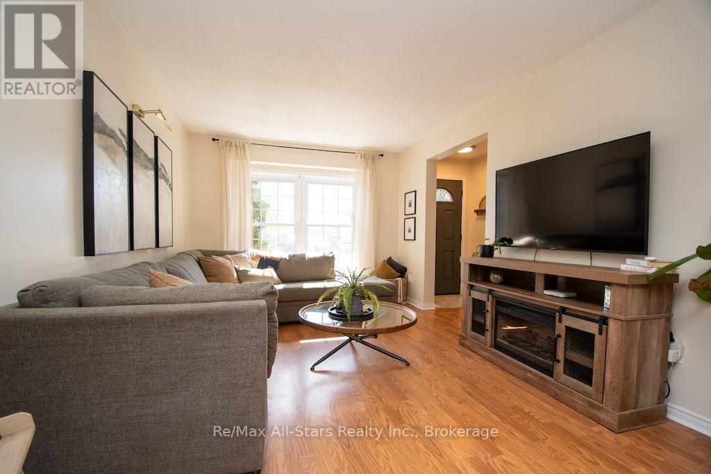 1118 Huntington Circle, Peterborough, ON photo 8