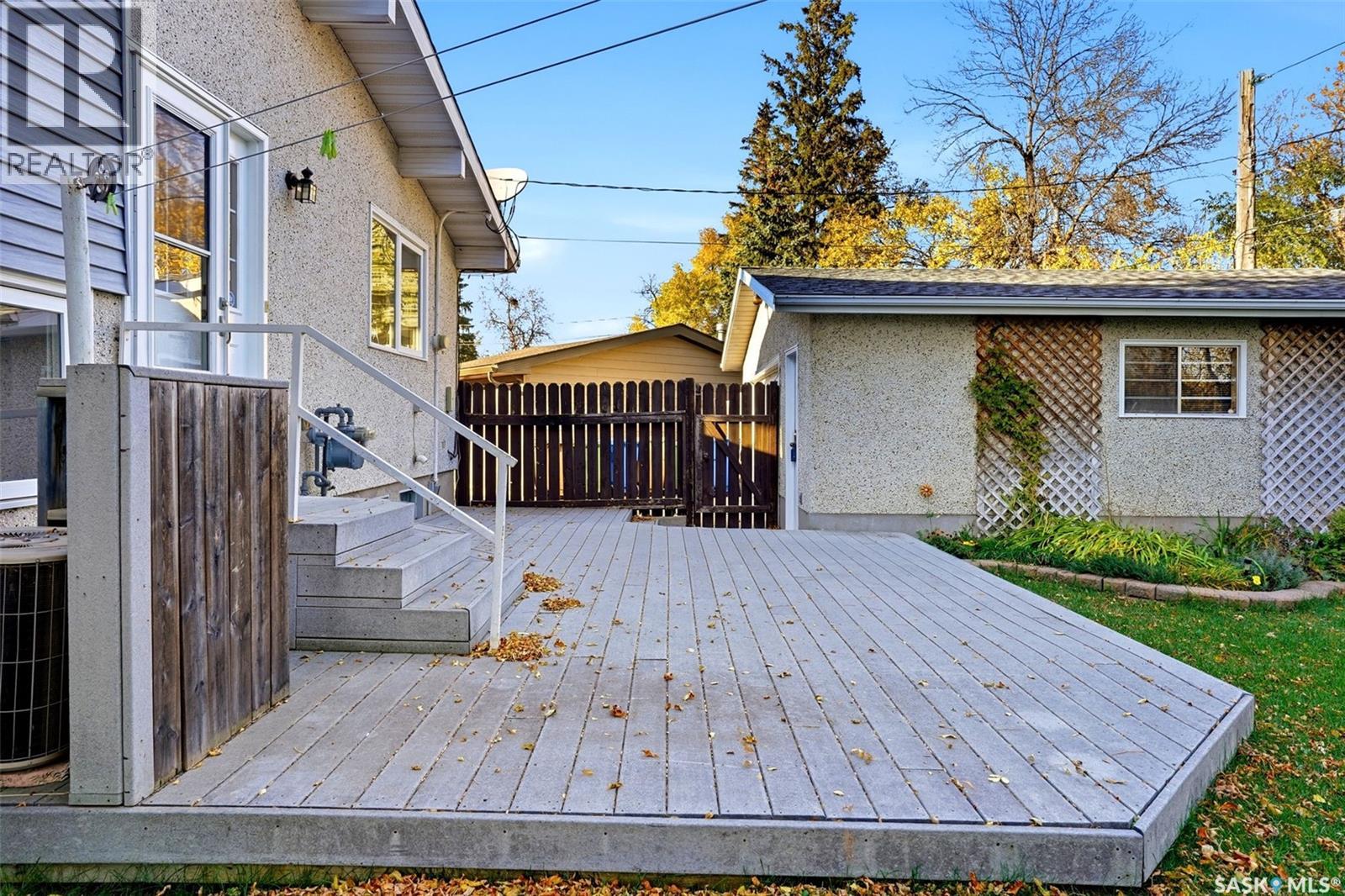3361 Wascana STREET - 37