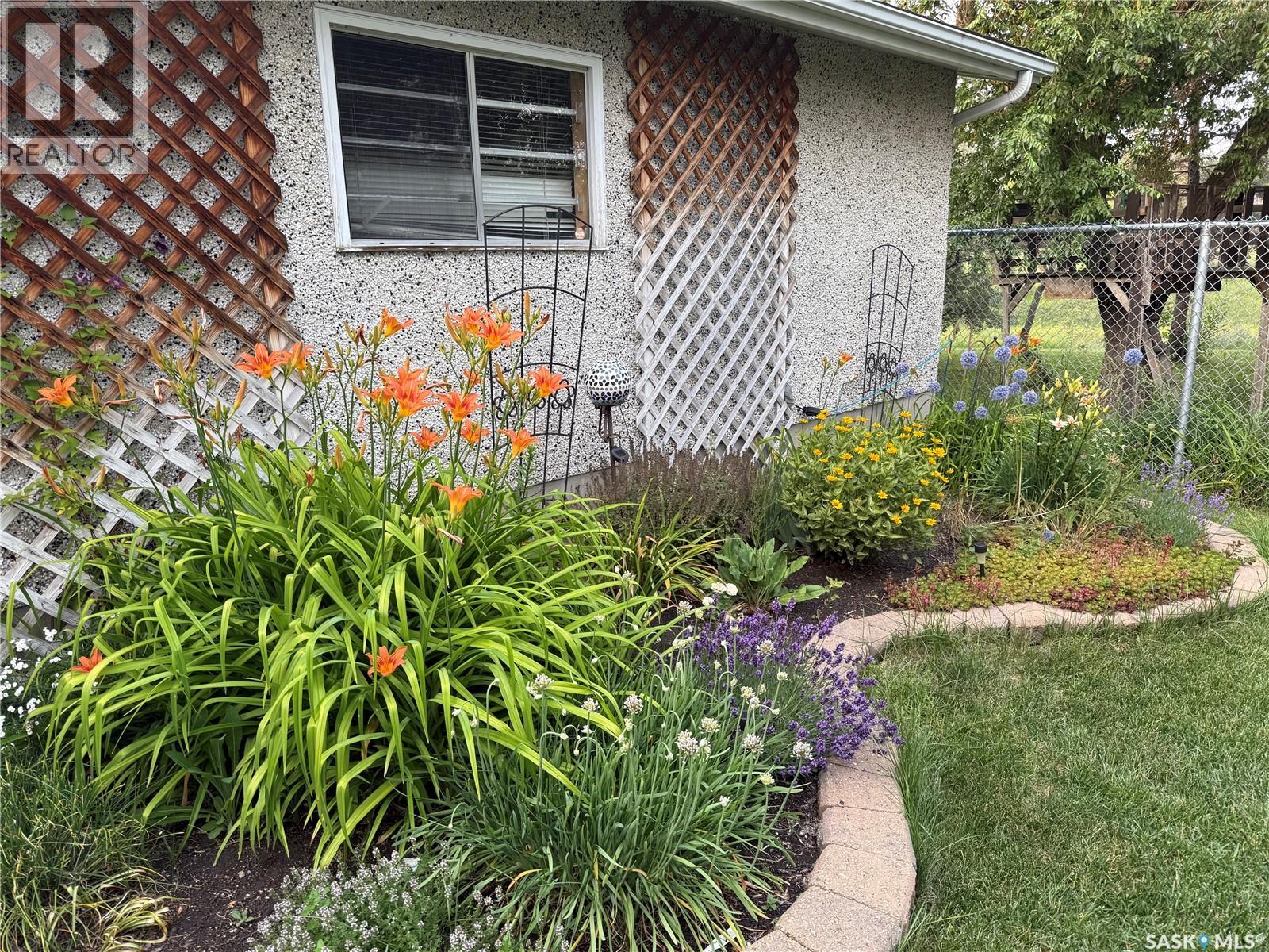 3361 Wascana STREET - 49
