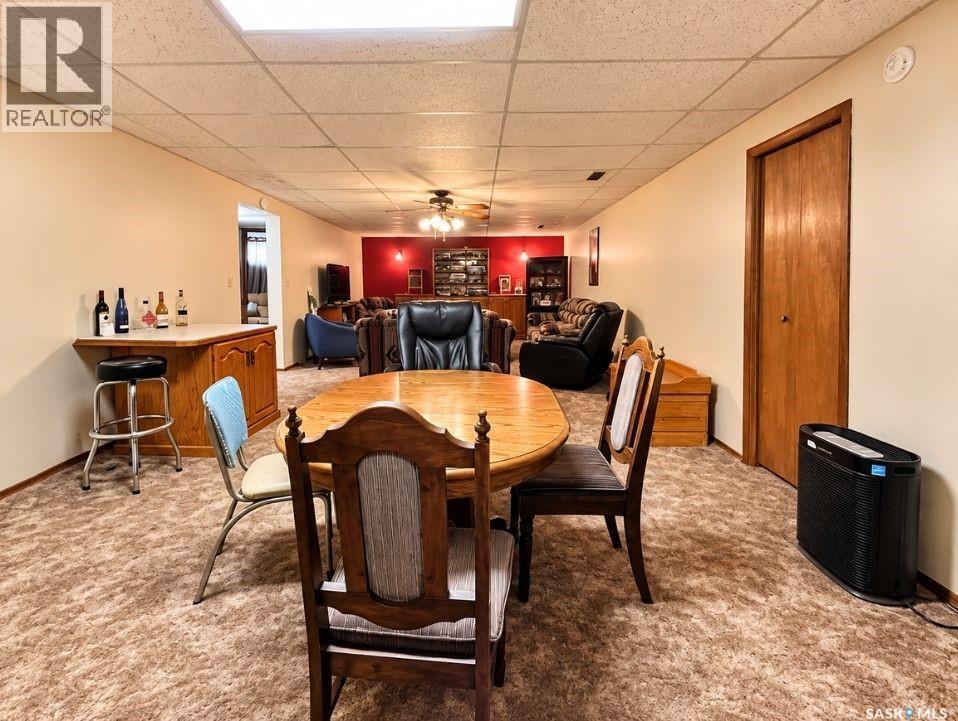 302 Cowie CRESCENT - 10