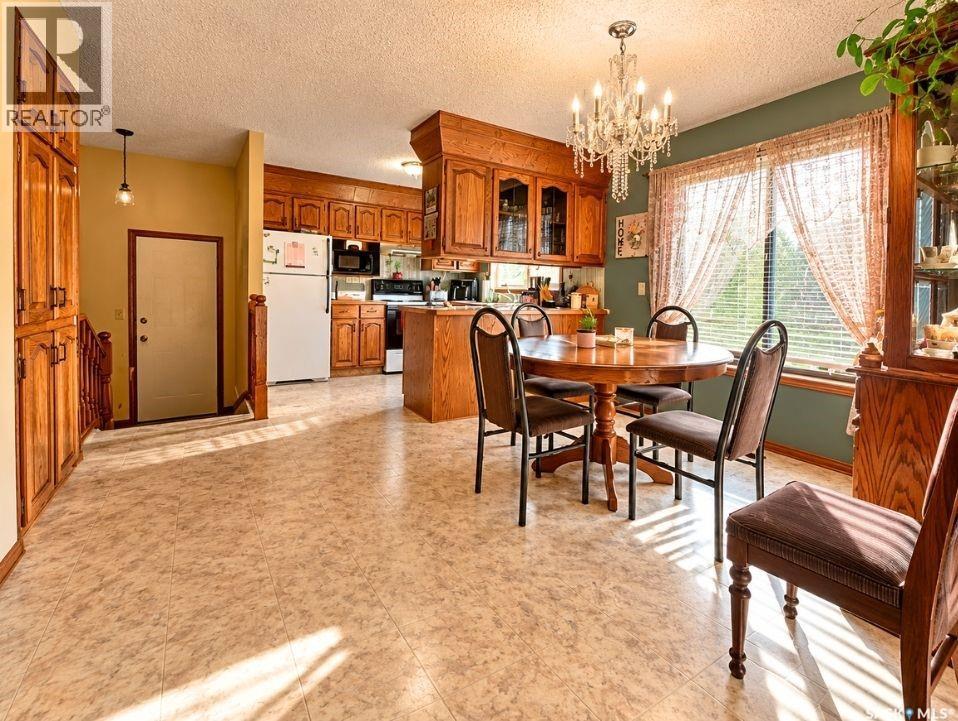 302 Cowie CRESCENT - 6