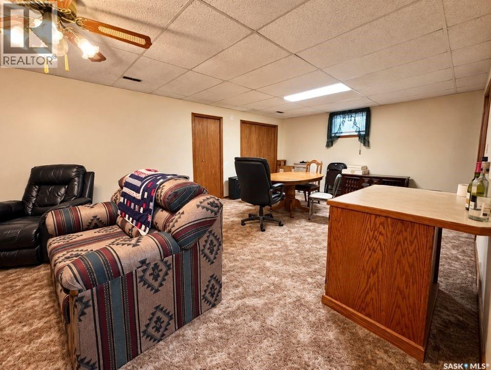 302 Cowie CRESCENT - 9