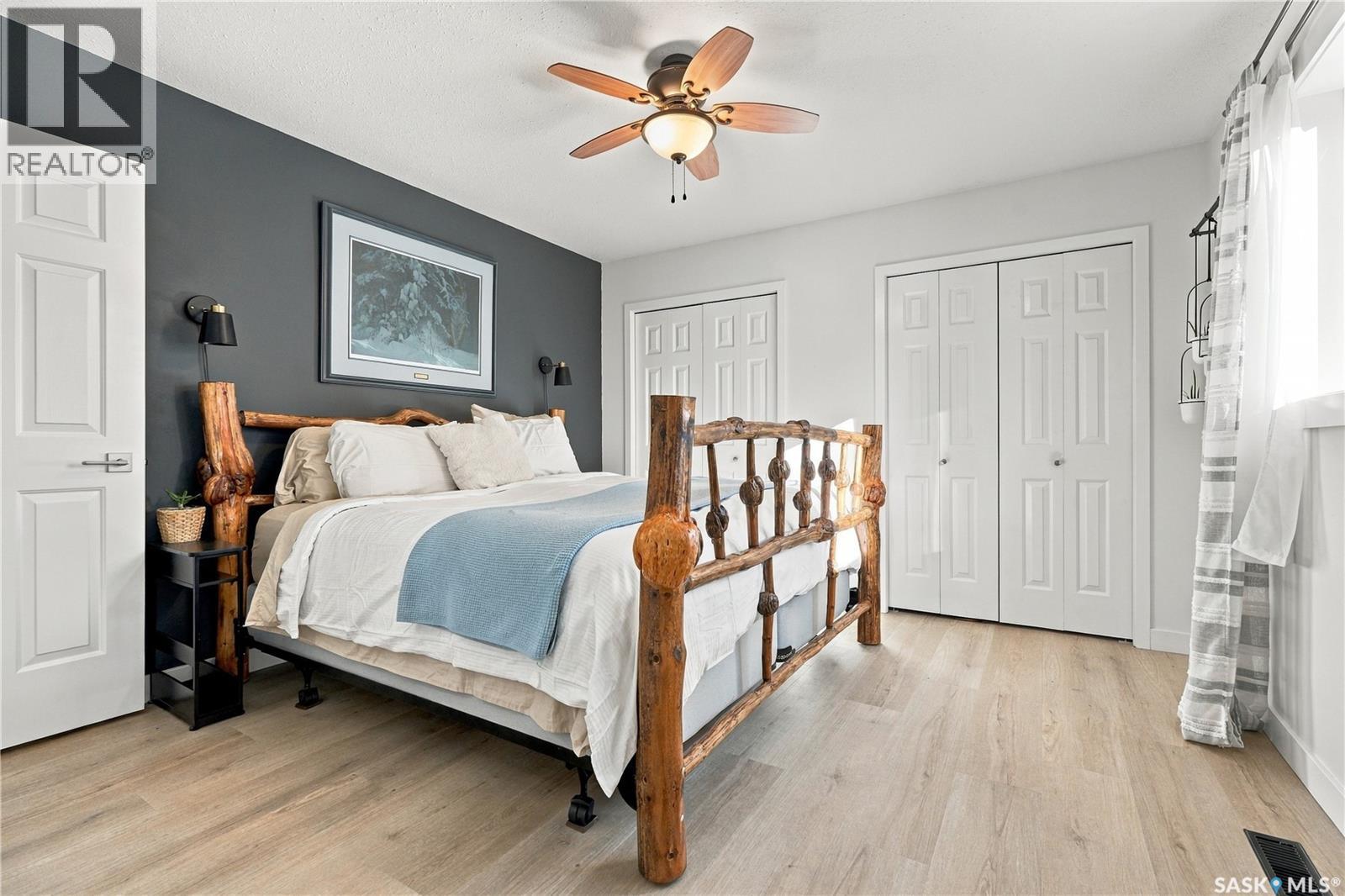 210 COBEN CRESCENT - 11