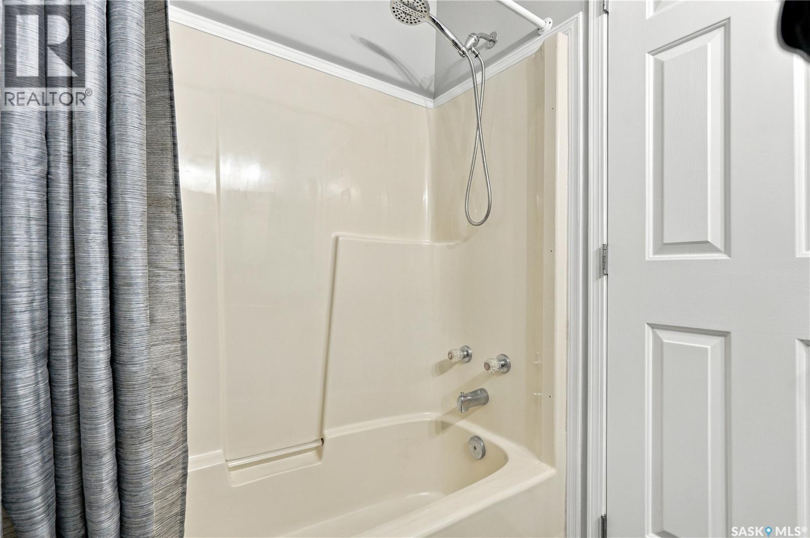 210 COBEN CRESCENT - 13