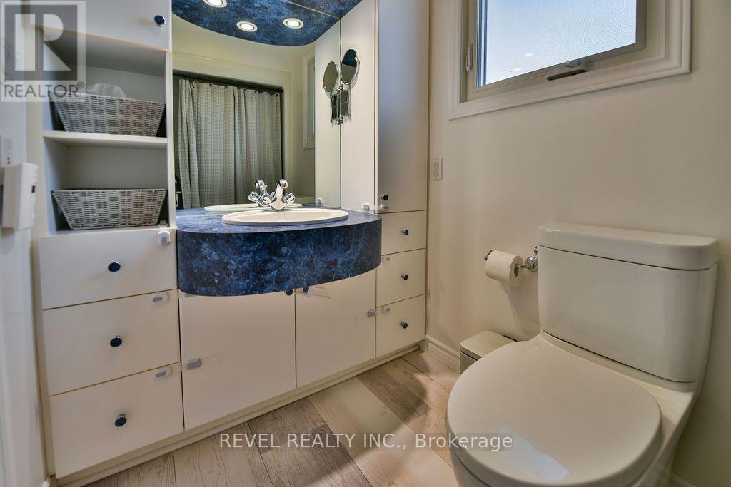 110 MCDOUGALL STREET - Image 28