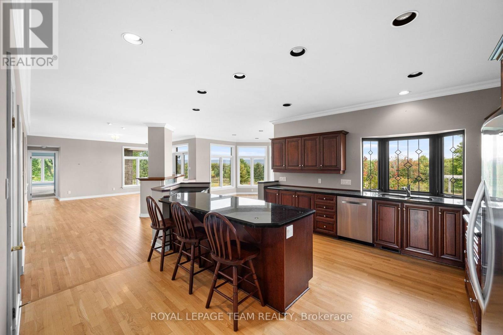 285 PINHEY POINT ROAD - 31