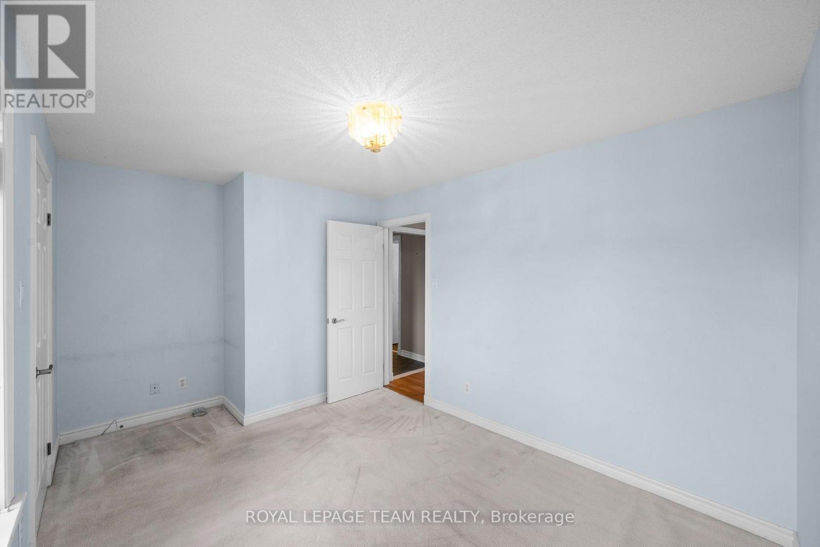 285 PINHEY POINT ROAD - Image 37