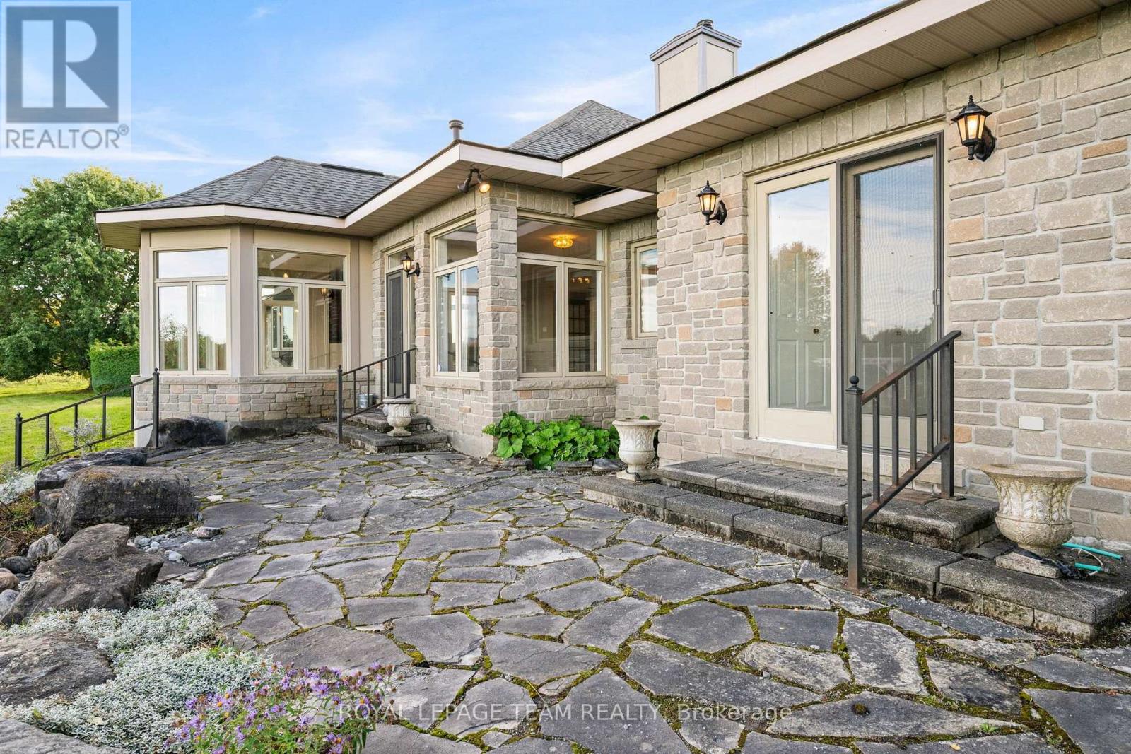285 PINHEY POINT ROAD - Image 42