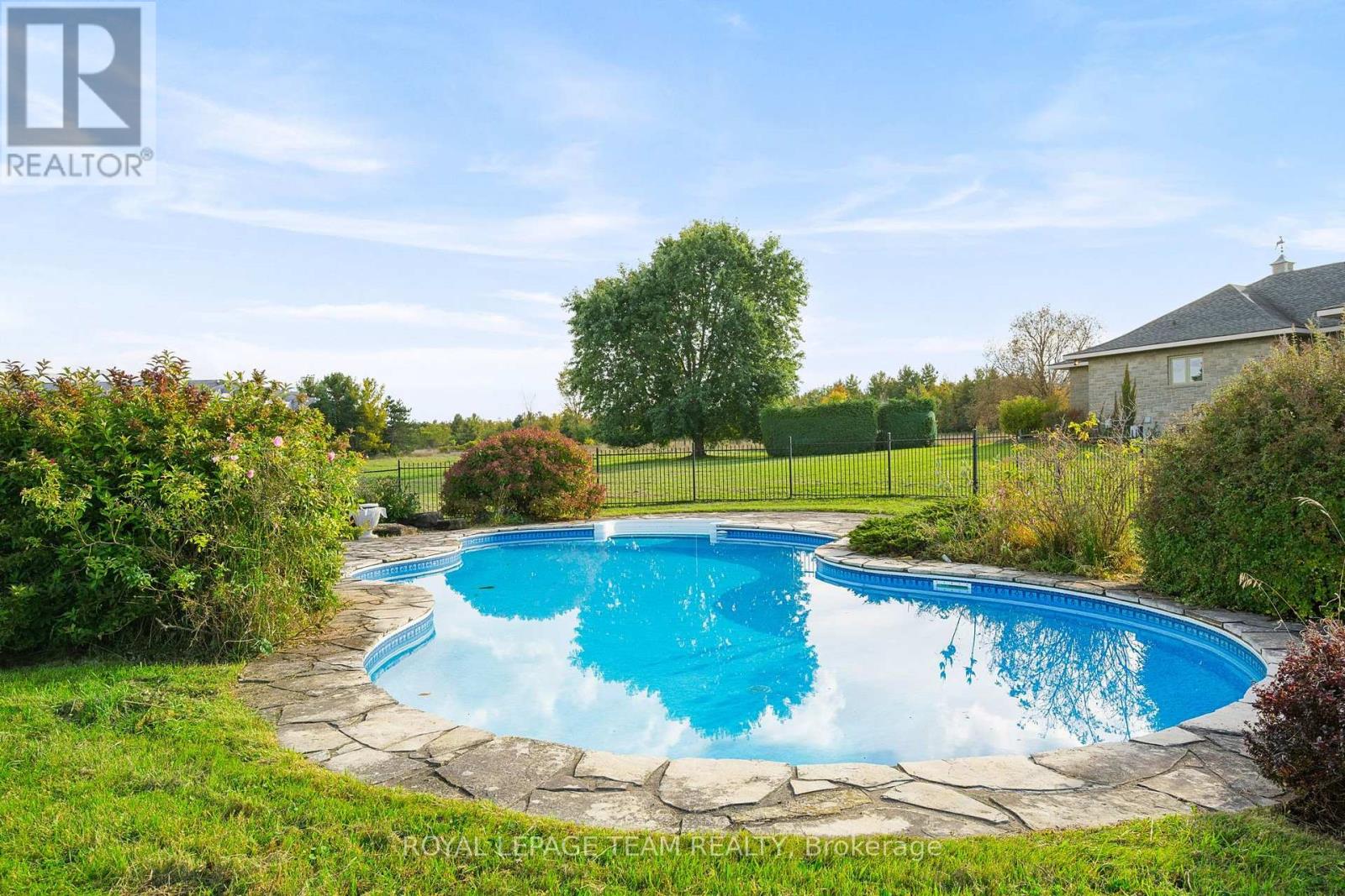 285 PINHEY POINT ROAD - 43