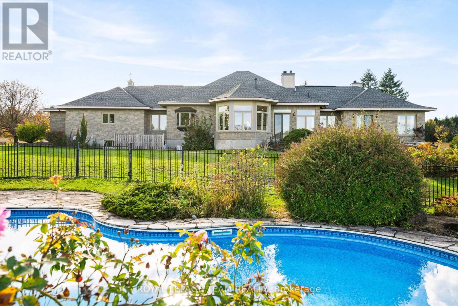 285 PINHEY POINT ROAD - Image 44