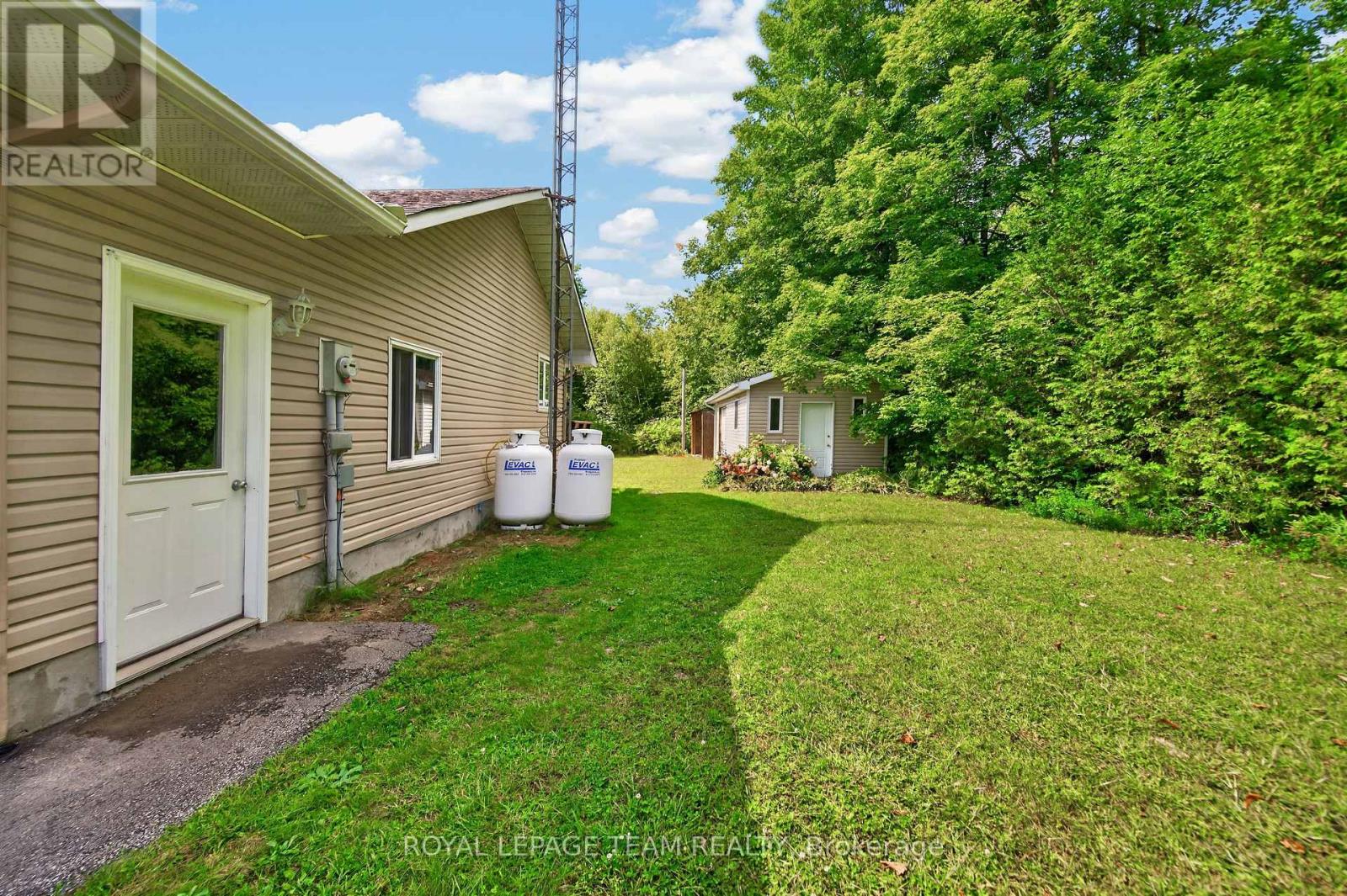 2506 ROLLIN ROAD - 39