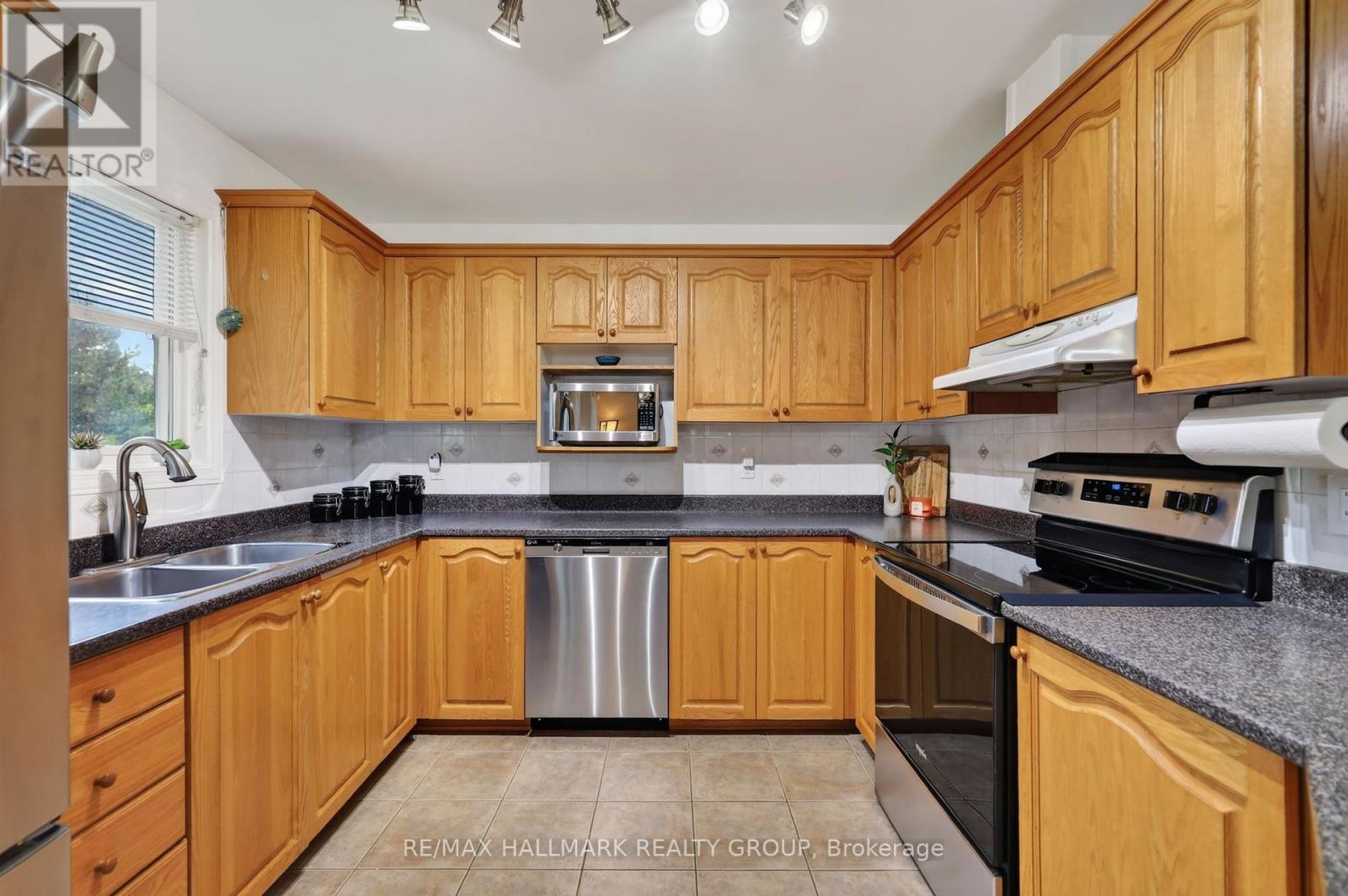 23 NORTH HARROW DRIVE - Image 9
