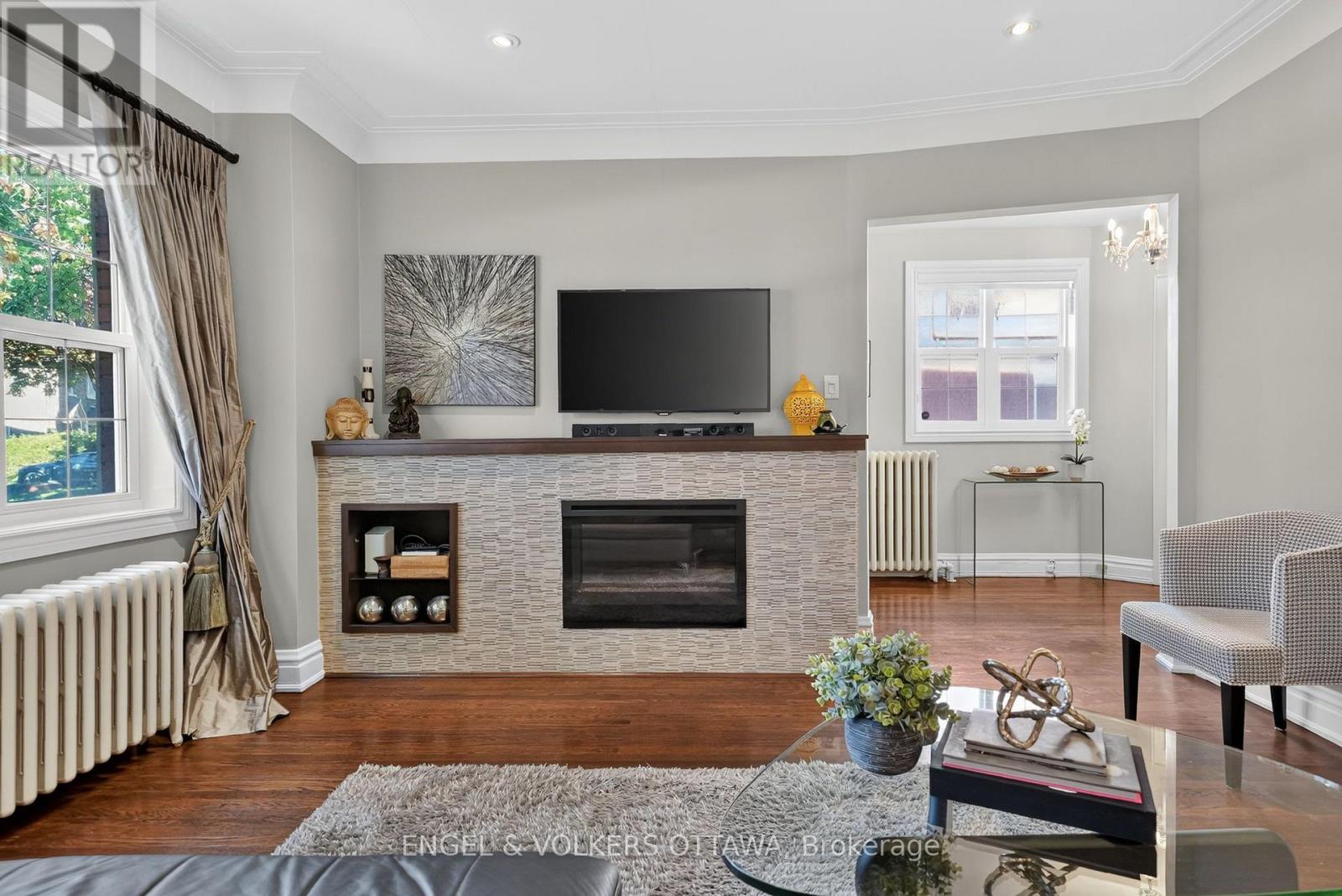 122 RENFREW AVENUE - Image 6