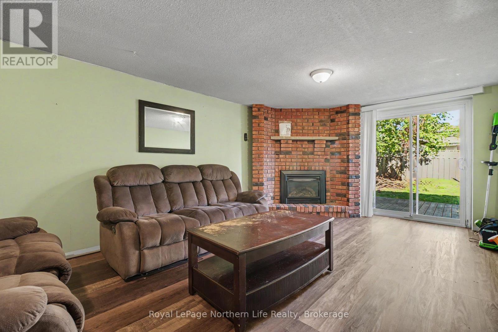 25 OAKDALE ROAD - Image 23