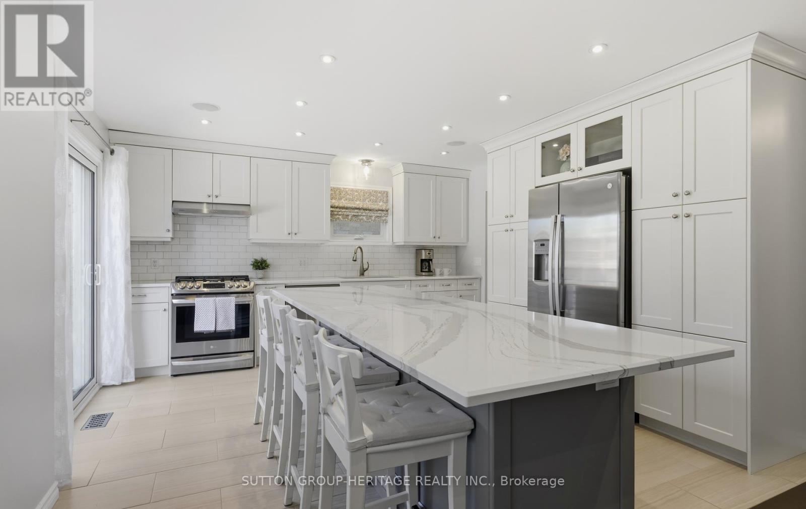 664 ERAMOSA CRESCENT - 7