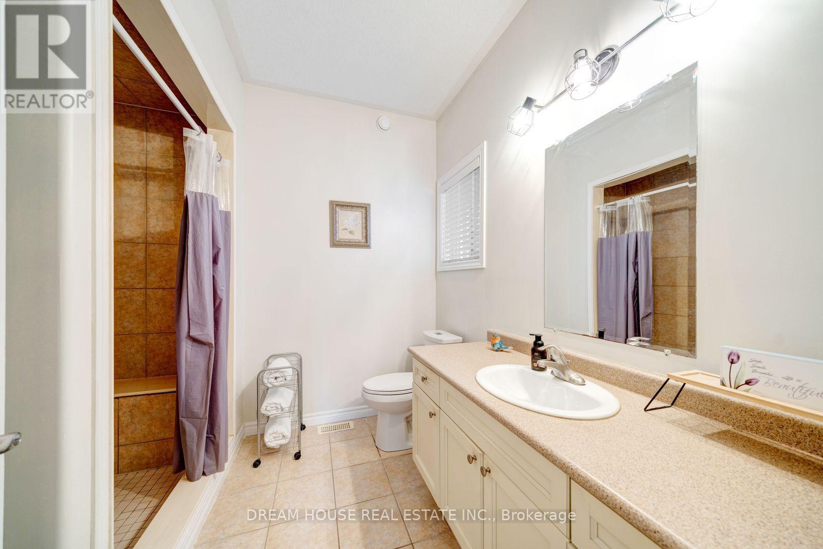 186 FENNING DRIVE - 17