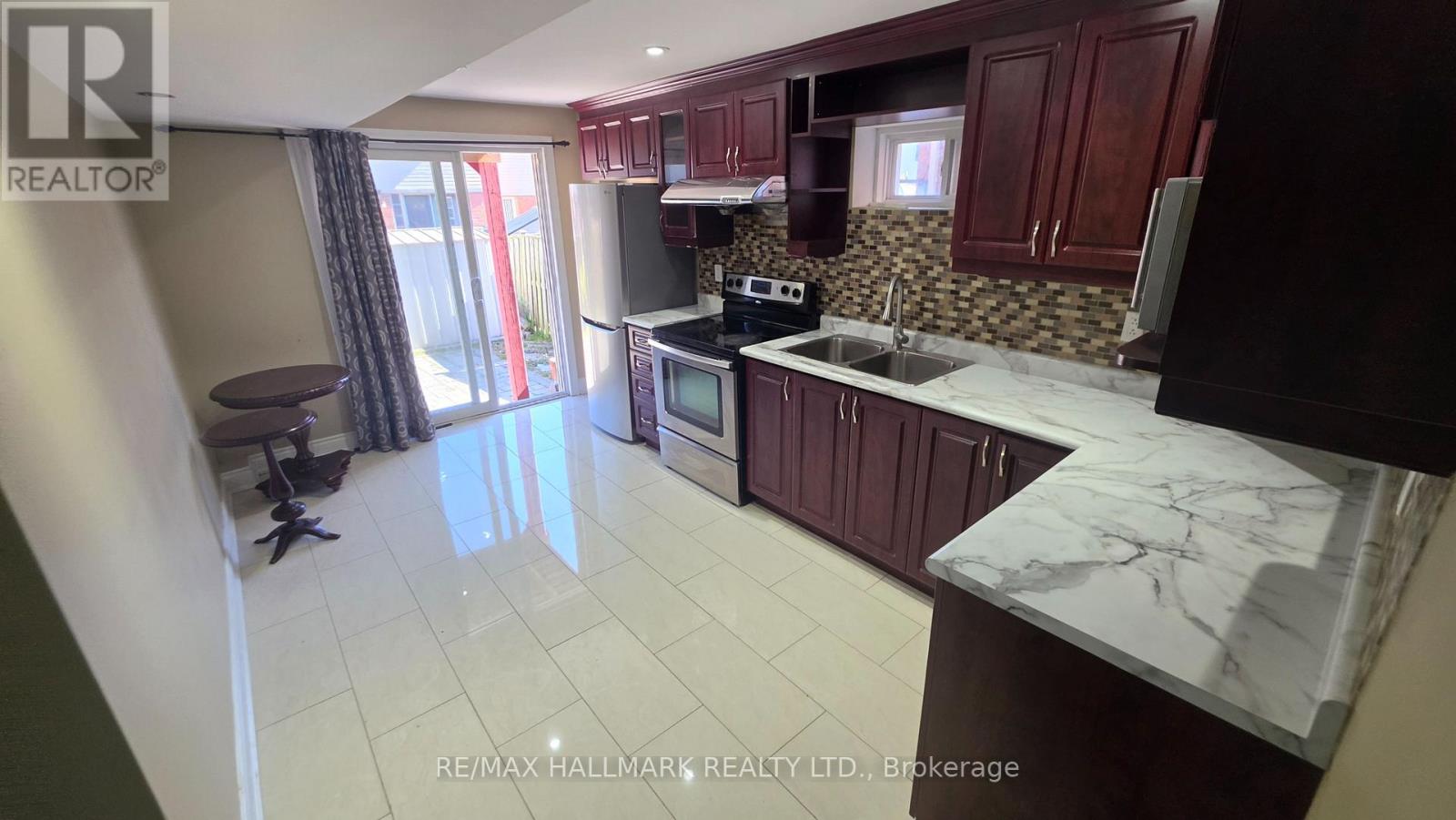 325 Porte Road, Ajax, ON photo 10