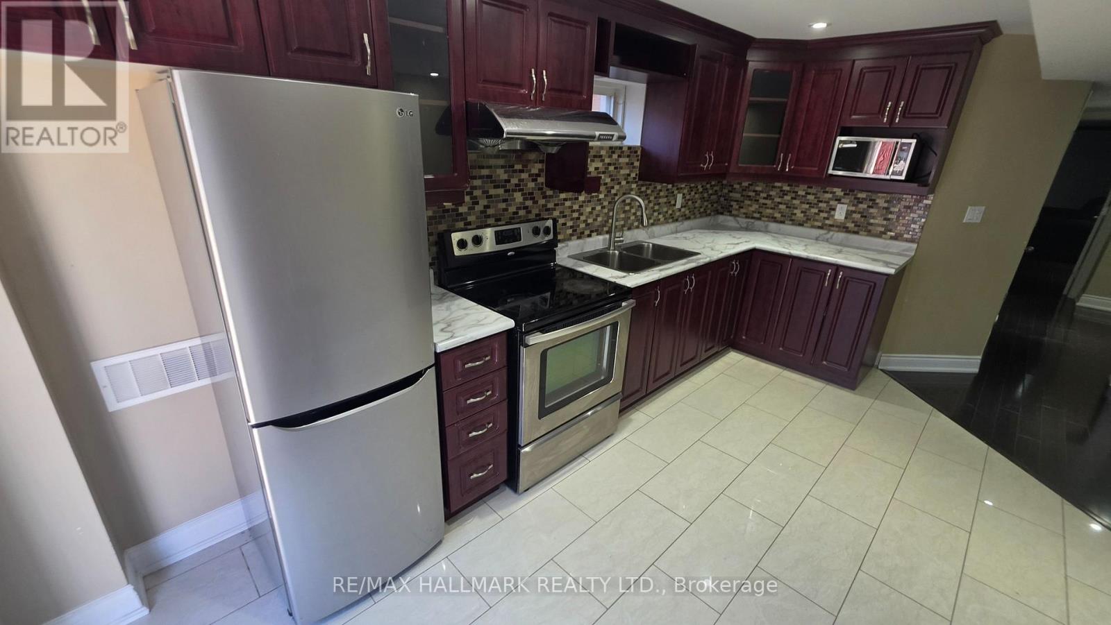 325 Porte Road, Ajax, ON photo 9