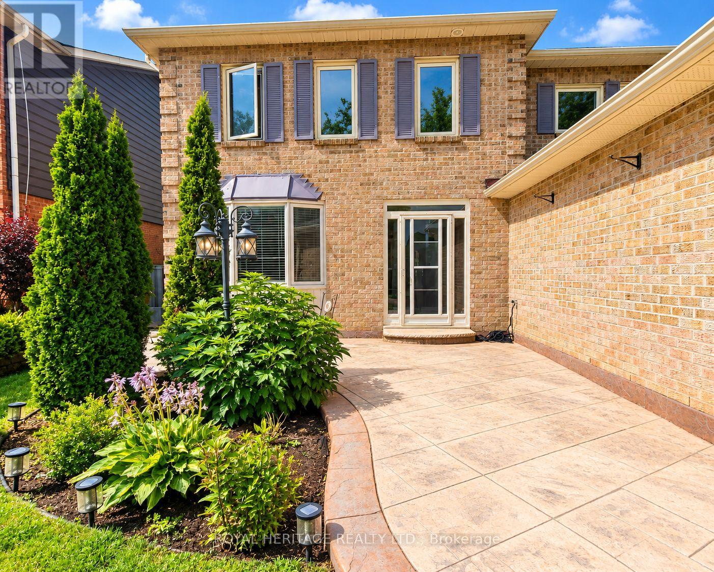 1221 Fieldstone Circle, Pickering, ON photo 1