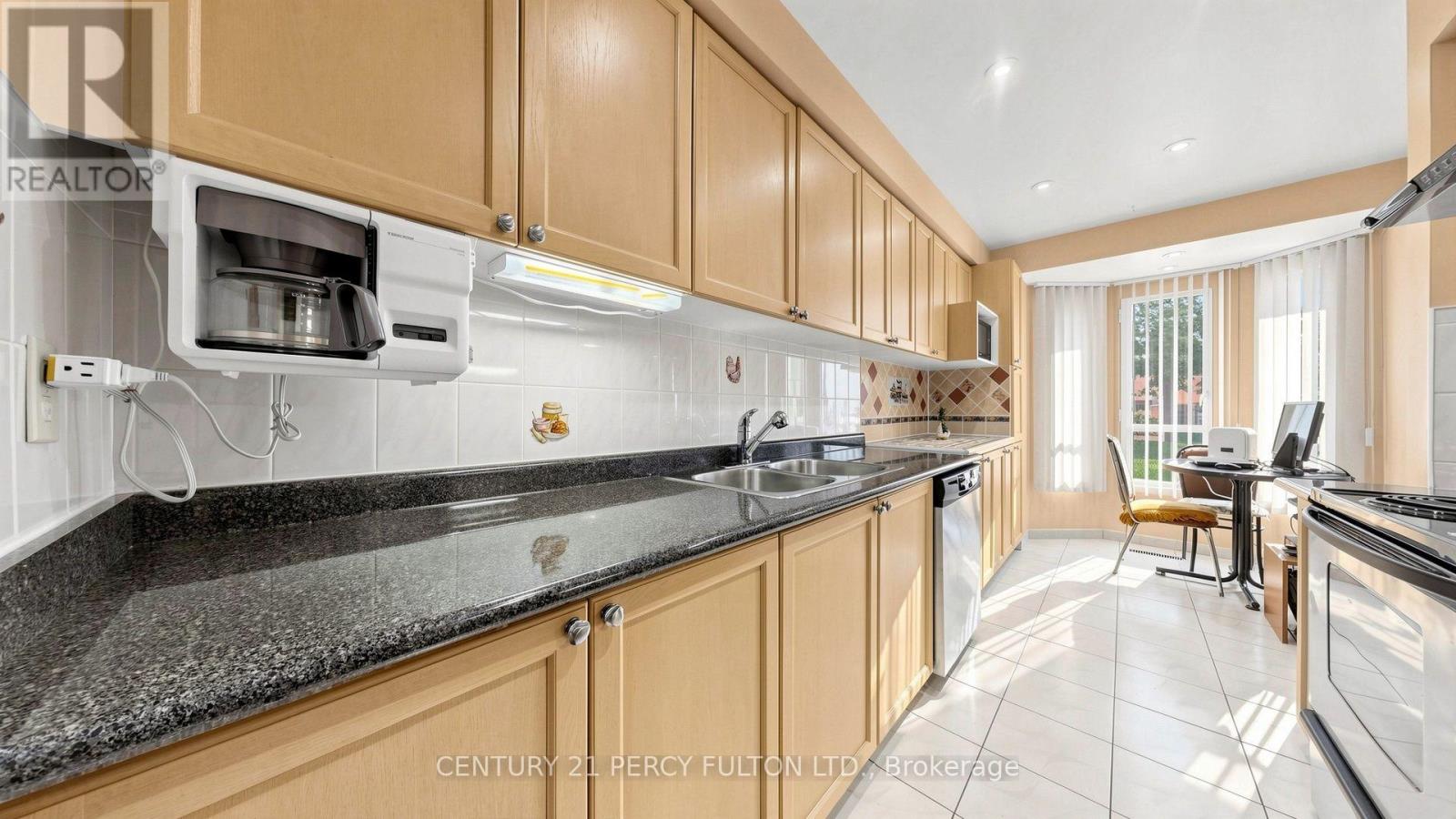 TH26- 2472 Eglinton Avenue East, Toronto, ON photo 11