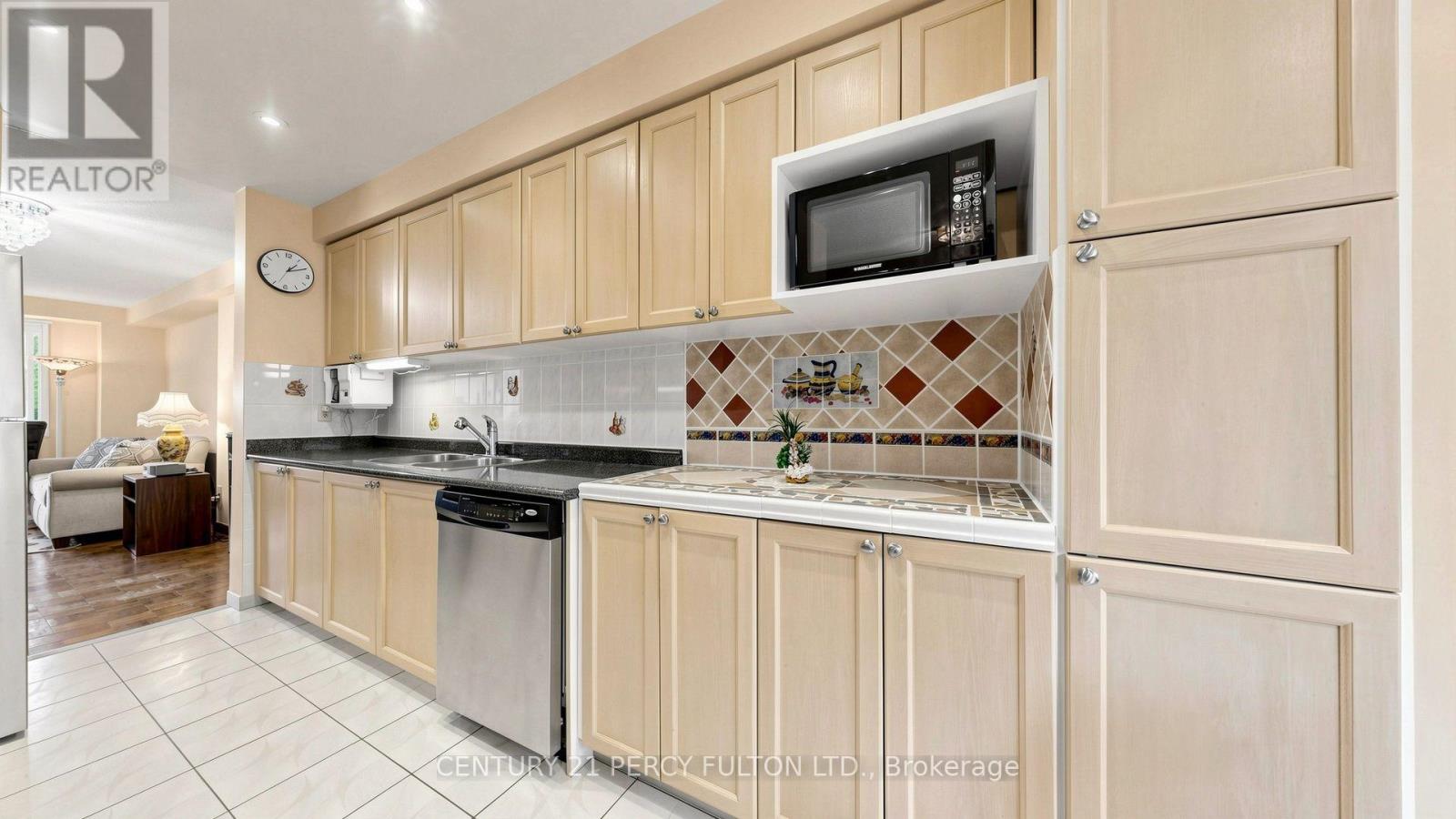 TH26- 2472 Eglinton Avenue East, Toronto, ON photo 13