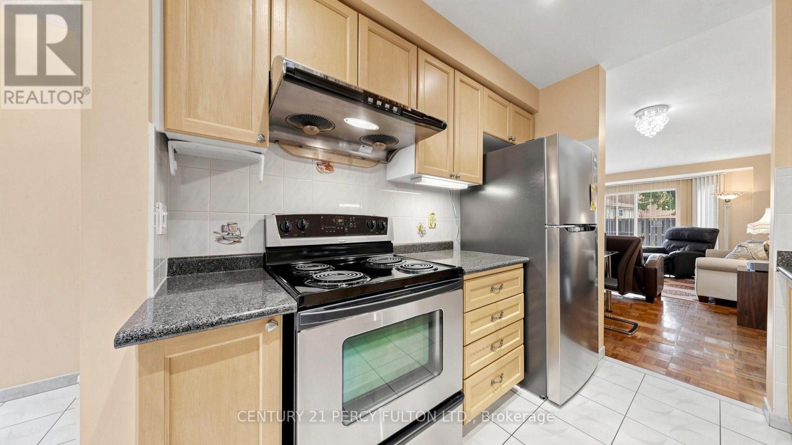 TH26- 2472 Eglinton Avenue East, Toronto, ON photo 14