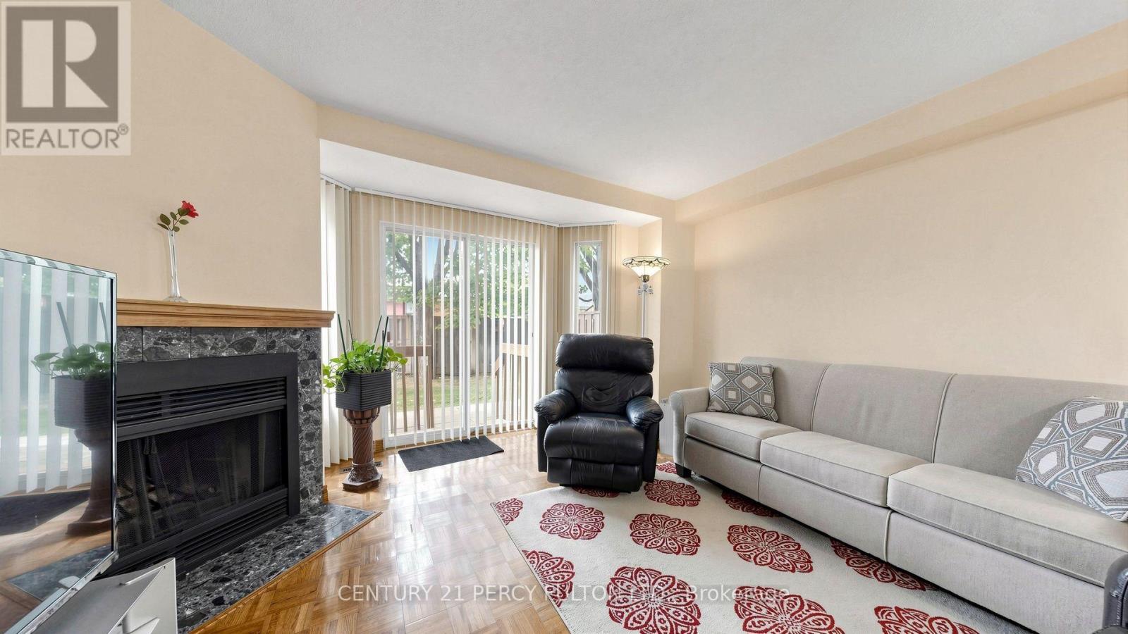 TH26- 2472 Eglinton Avenue East, Toronto, ON photo 4