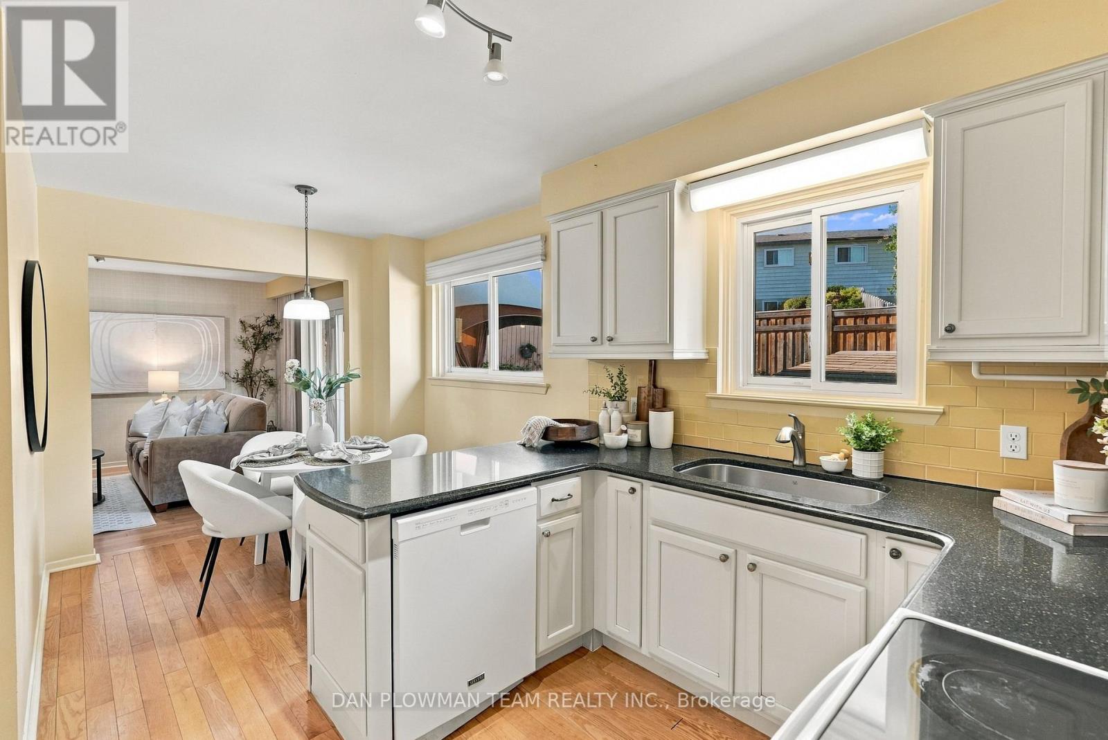 51 Rosalynne Avenue, Clarington, ON photo 11