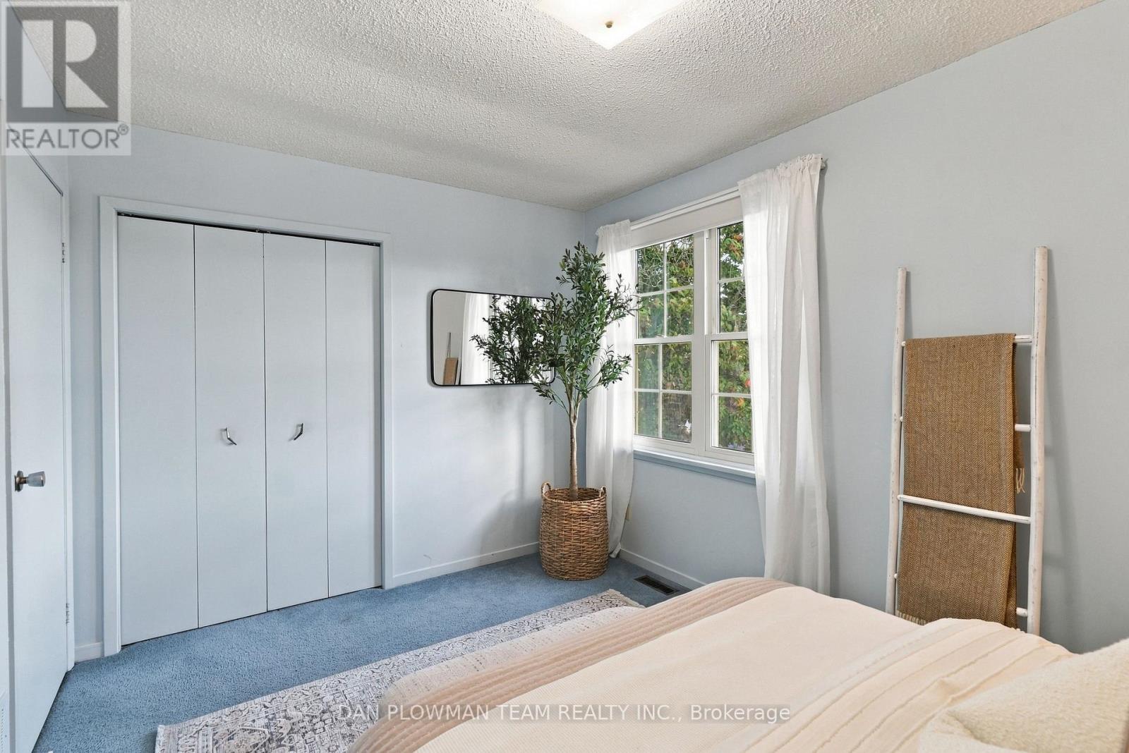 51 ROSALYNNE AVENUE - 30