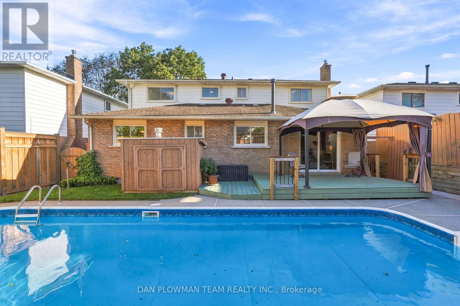 51 ROSALYNNE AVENUE - 45