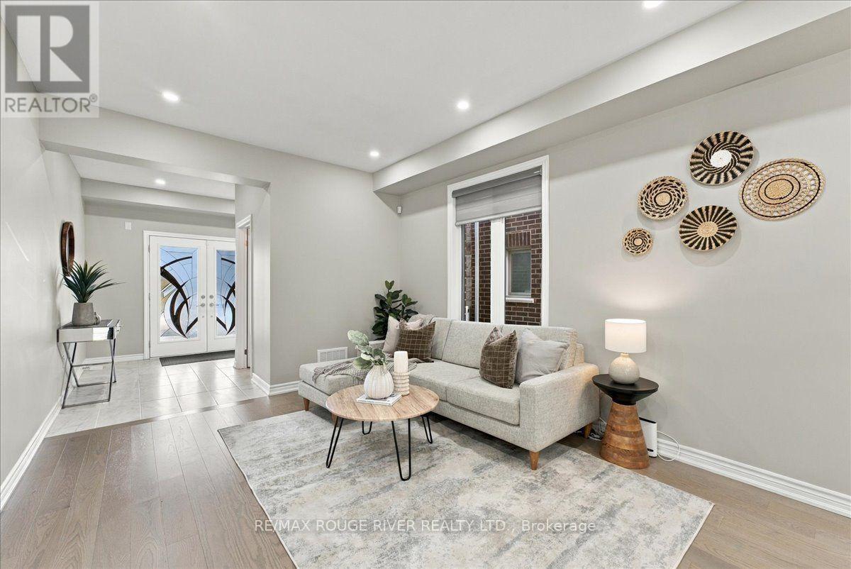 520 CORONATION ROAD - 6