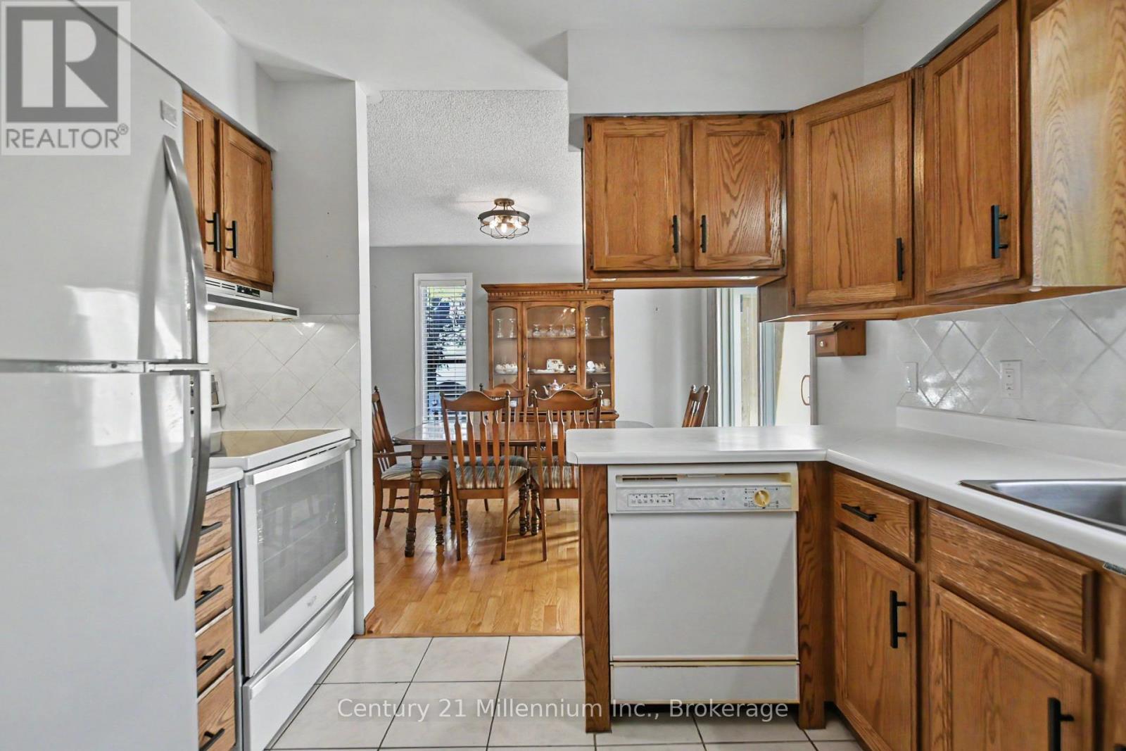 290 WARRINGTON ROAD - 23