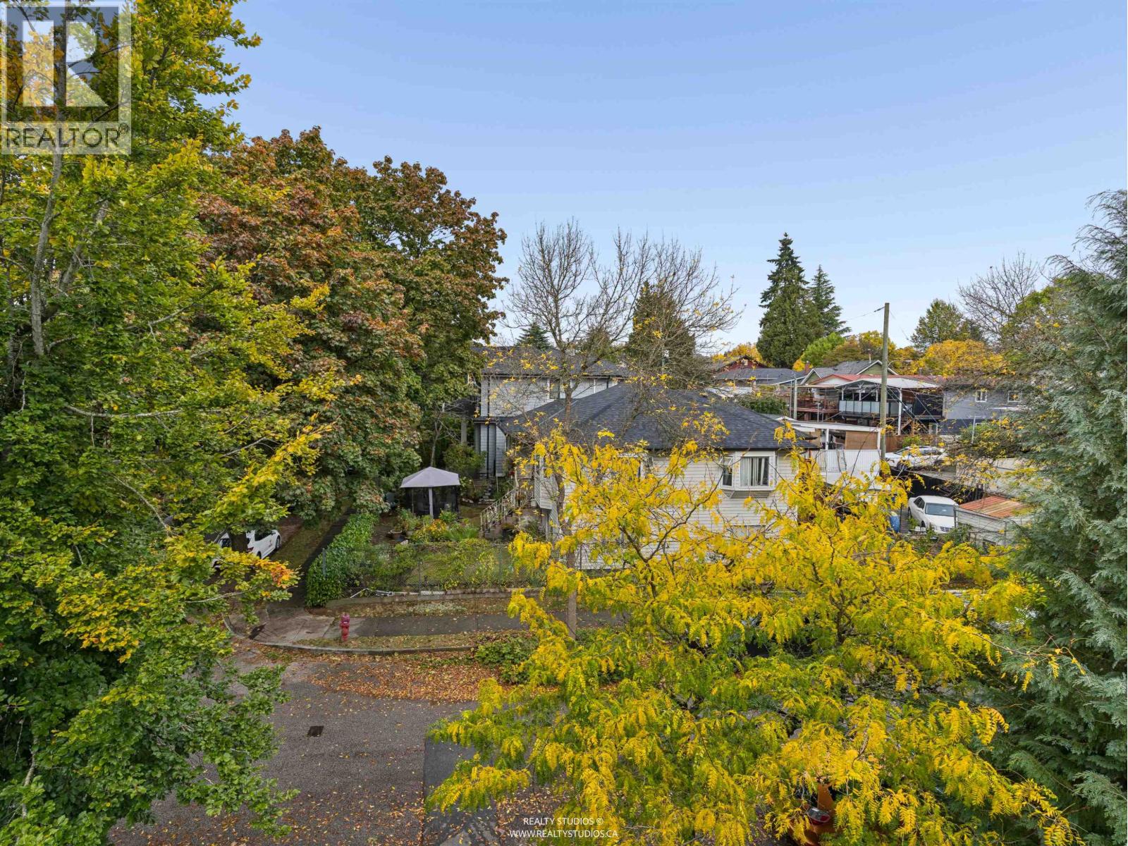 Photo of 1 878 E 37TH AVENUE 31