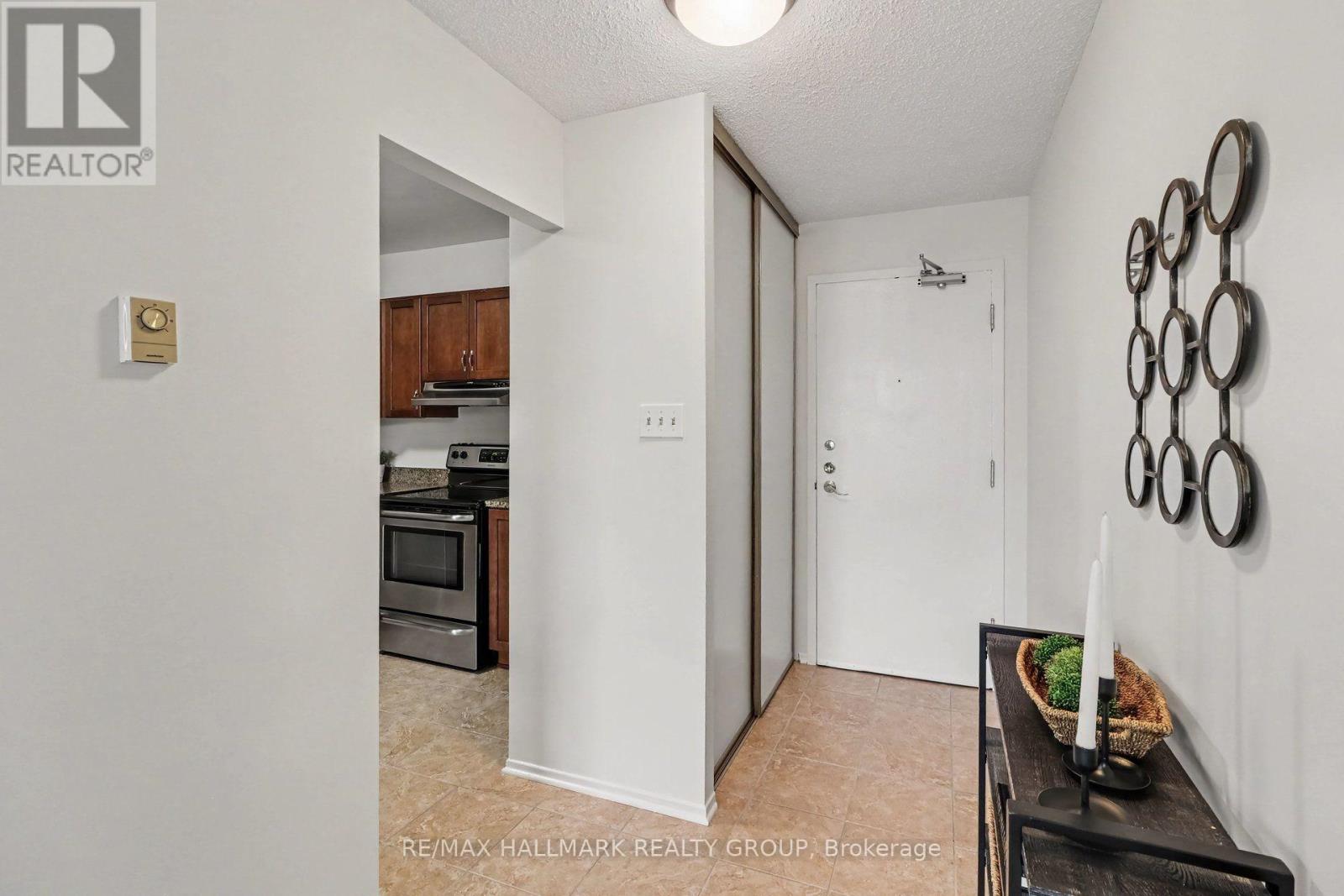 #902 200 LAFONTAINE AVENUE - 3