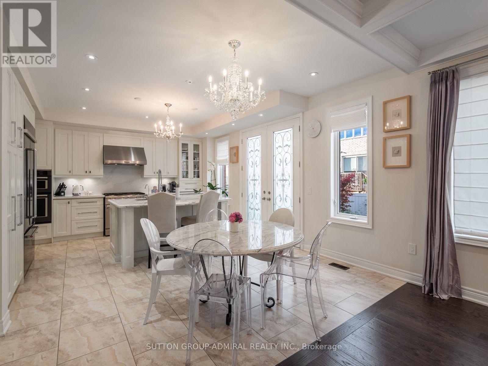 26 Blazing Star Street, East Gwillimbury, ON photo 10