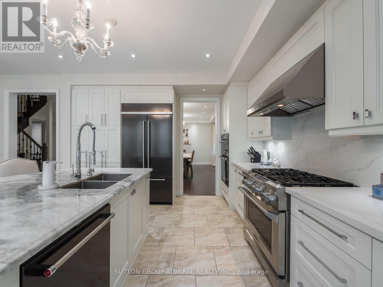 26 Blazing Star Street, East Gwillimbury, ON photo 14