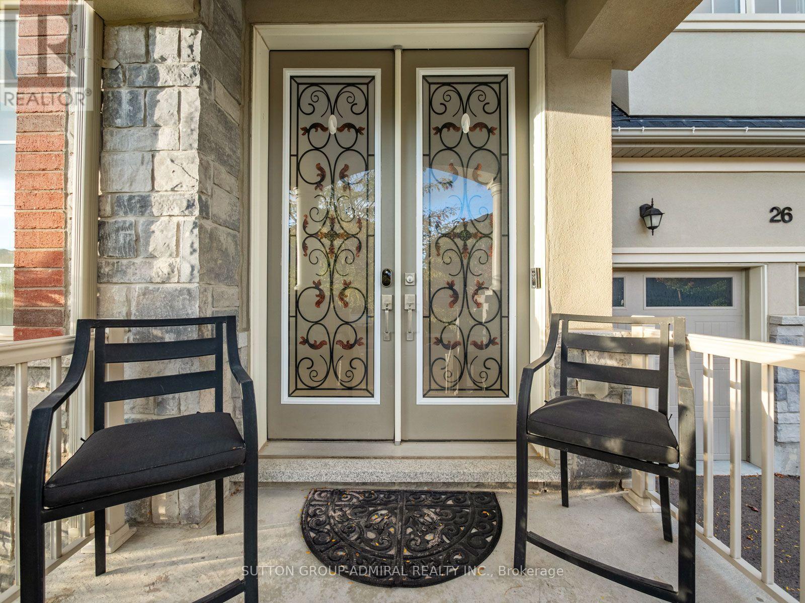26 Blazing Star Street, East Gwillimbury, ON photo 3