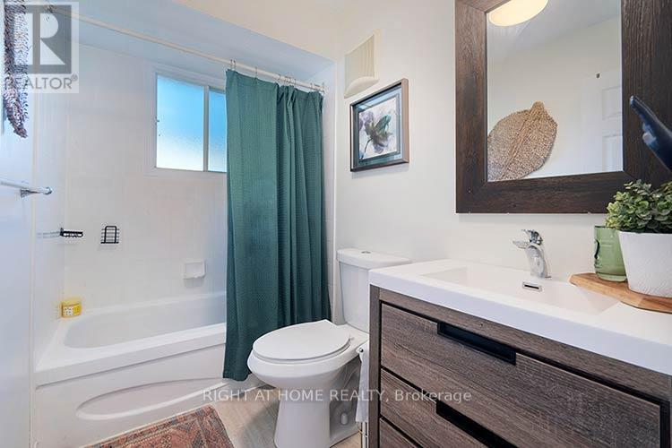 45 Centennial Avenue, East Gwillimbury, ON photo 10