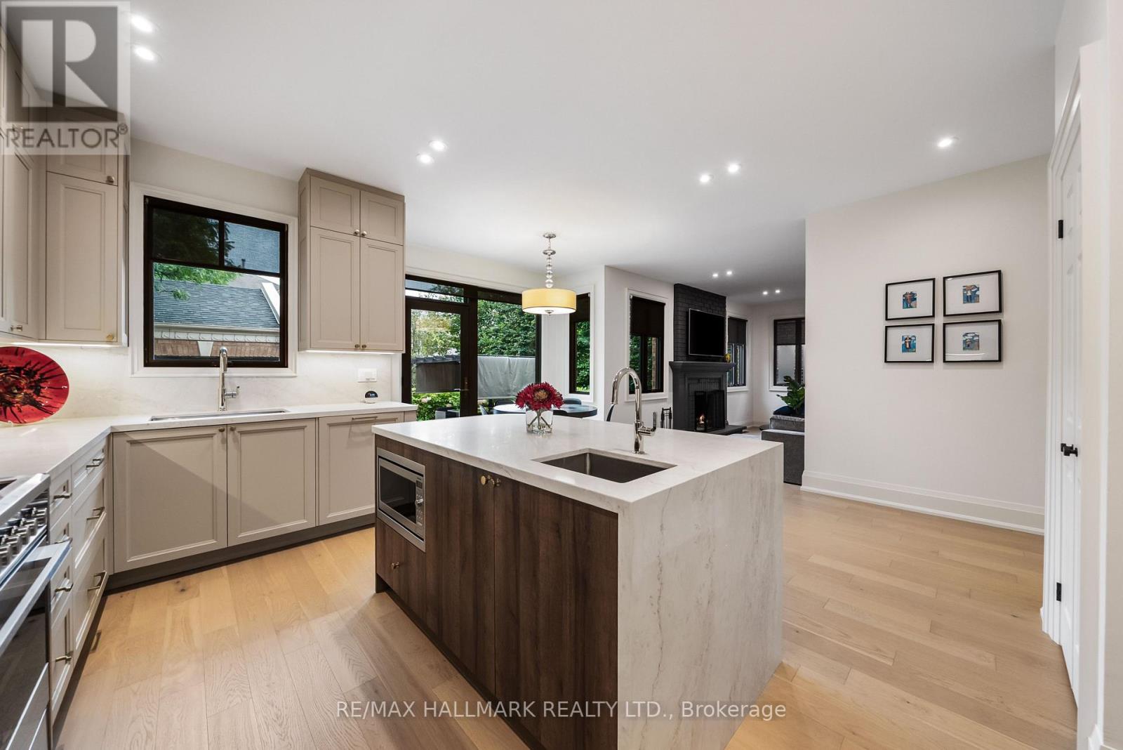 54 Theobalds Circle, Richmond Hill, ON photo 18
