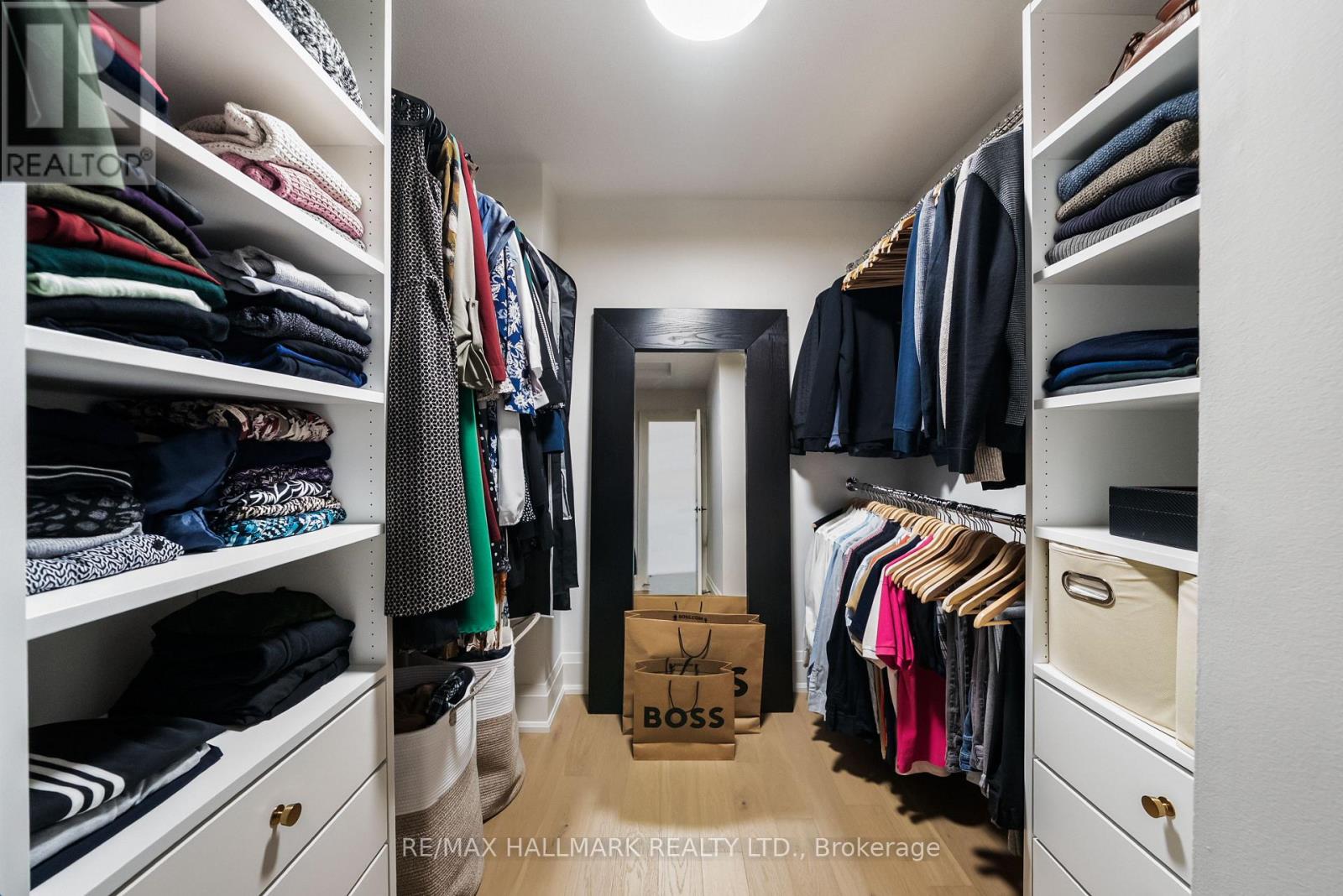 54 THEOBALDS CIRCLE - 29