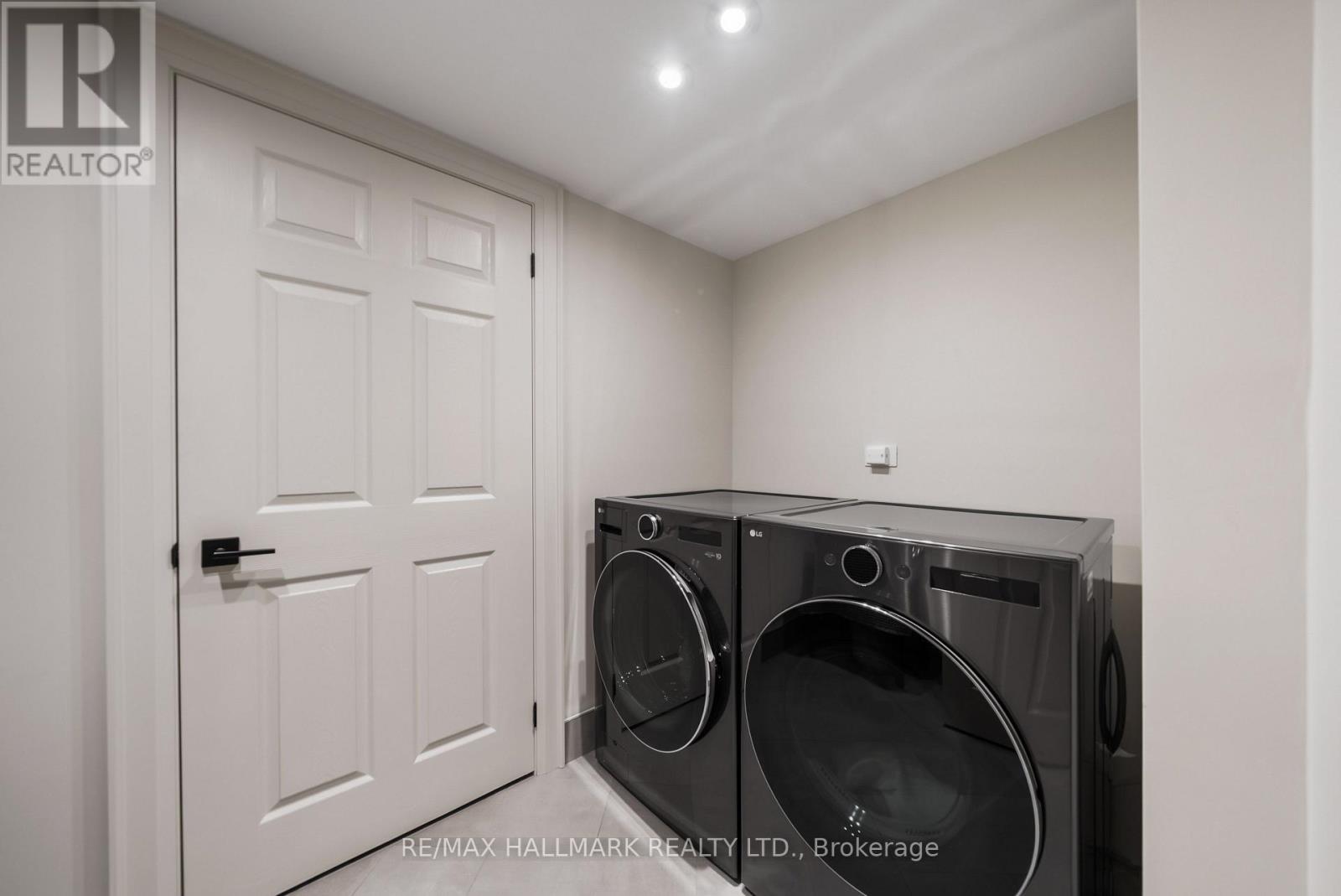 54 THEOBALDS CIRCLE - 41
