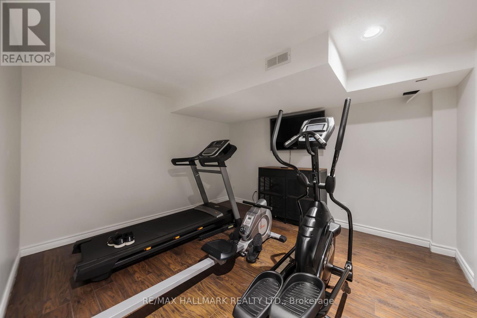 54 THEOBALDS CIRCLE - 42